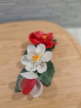 Franklin Mint Twelve 12 Months of Roses, York & Lancaster